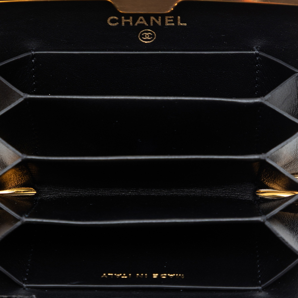 Pre-Loved Chanel Small Glazed Goatskin Box With Chain - Picture 4 of 7